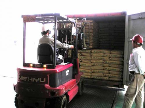 Vedä työntöliitin